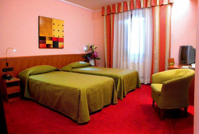 Hotel Prata Verde Prata Di Pordenone Extérieur photo